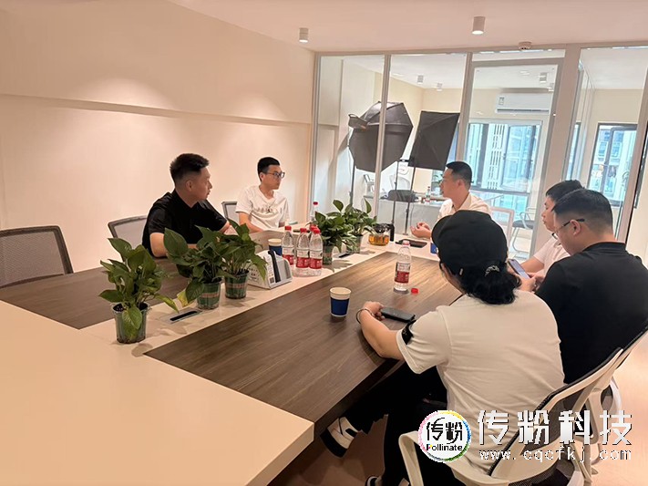 重庆传粉科技携手畅飞无人机、渝柳培训 共启AI流量布局新征程