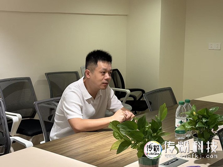 当主播开始用AI查一家MCN的底细：直播公司的竞争壁垒正在换位置